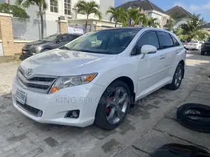 Toyota Venza Limited 2010 White