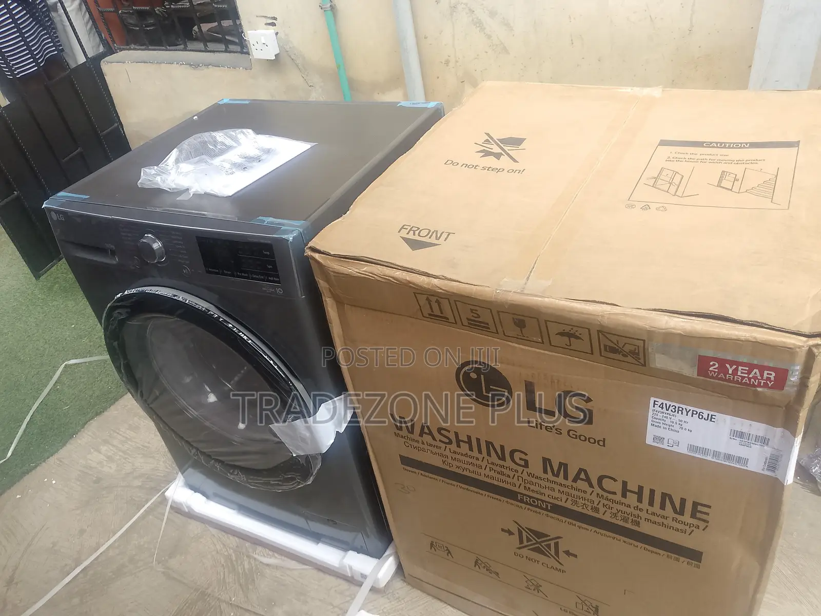10.5kg LG Washing Machine – Modern Laundry Solution