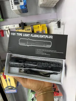 1101 TYPE LIGHT FLASHLIGHT/ Stun Torch Light (PLUS)