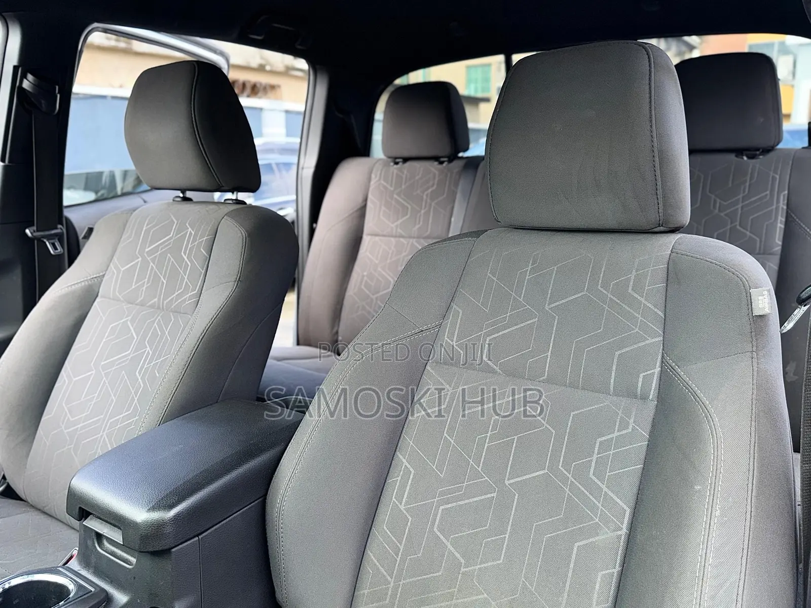 Toyota Tacoma 2018 Silver