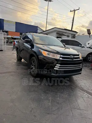 Toyota Highlander LE 4x2 (2.7L 4cyl 6A) 2017 Black