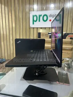 Laptop Asus ROG Zephyrus M16 16GB Intel Core i9 SSD 1T