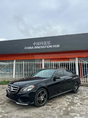 Mercedes-Benz E350 Base 4Matic Sedan AWD (3.5L 6cyl 7A) 2014 Blue
