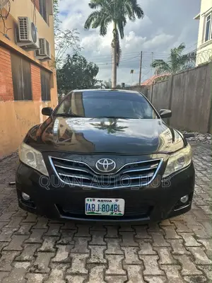 Toyota Camry LE V6 4dr Sedan (3.5L 6cyl 6AM) 2010