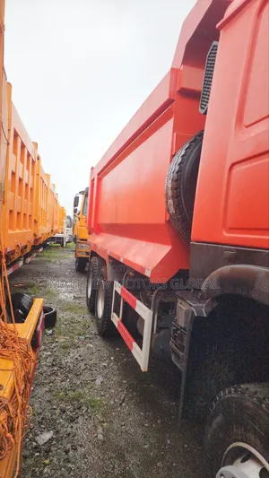 Super Clean High Grade Tokunbo Howo Dump Truck