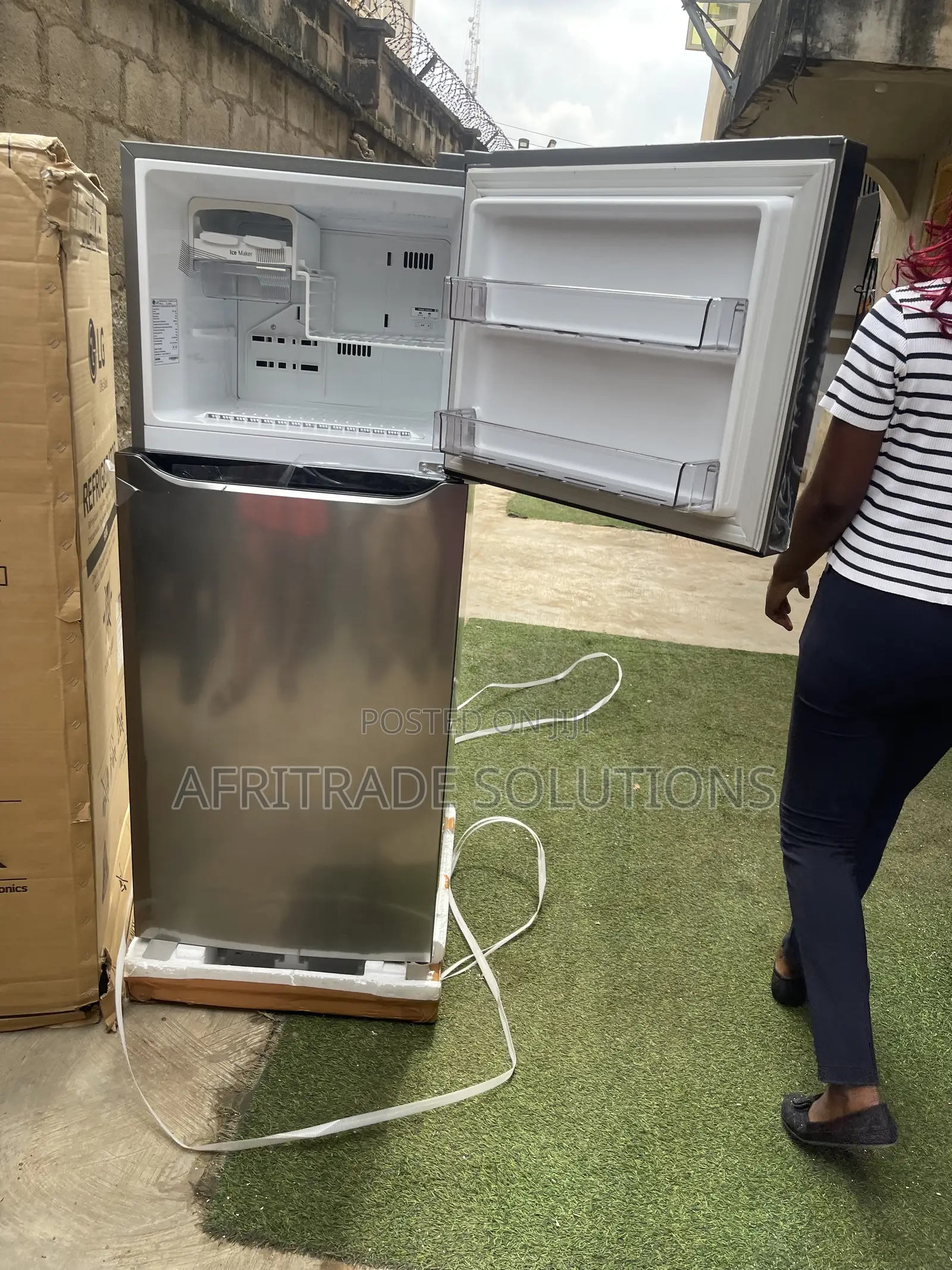 LG 260 Litres Upright Inverter Fridge