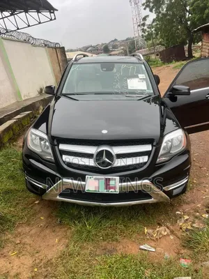 Mercedes-Benz GLK-Class 350 2014 Black