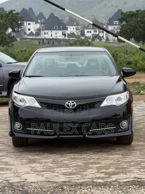 Toyota Camry SE 4dr Sedan (2.5L 4cyl 6A) 2013 Black
