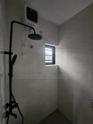 2bdrm Apartment in New Adeoyo Gra, CHallenge / Ibadan for rent