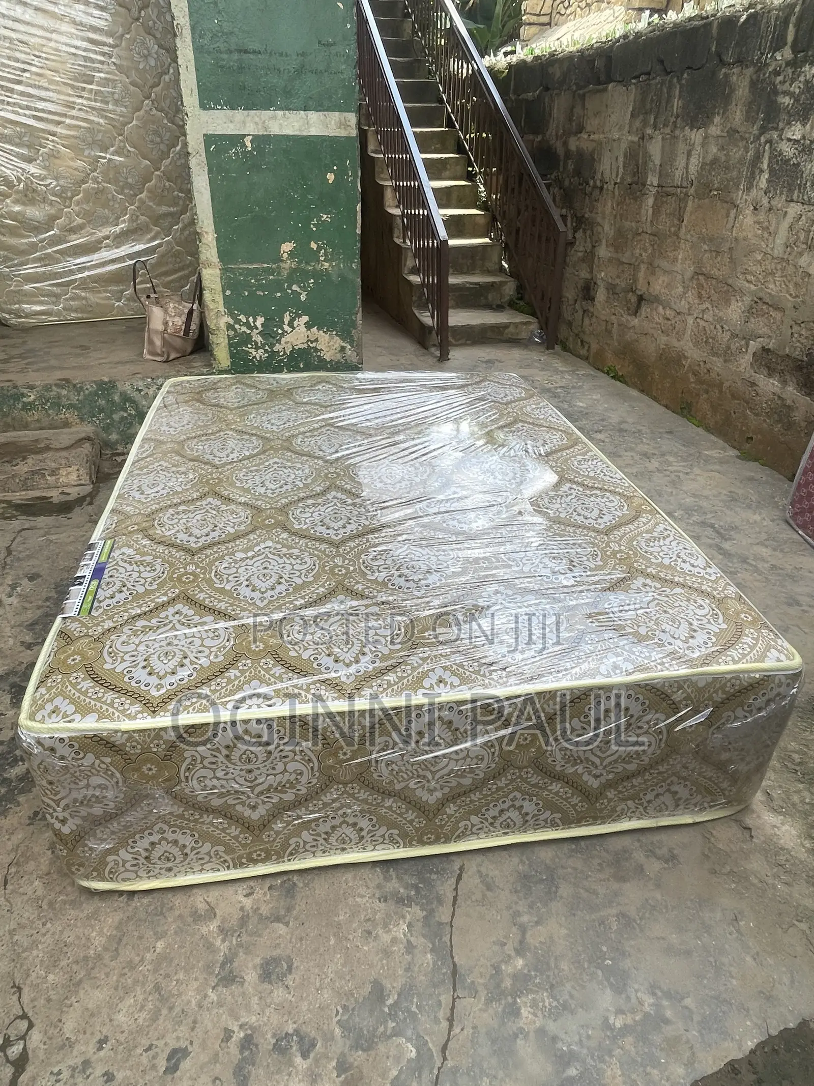 Mattress (Bed)