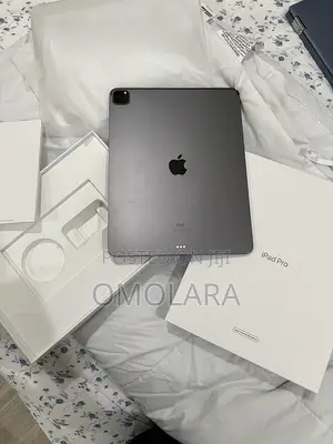 Apple iPad Pro 12.9 (2022) 128 GB Gray
