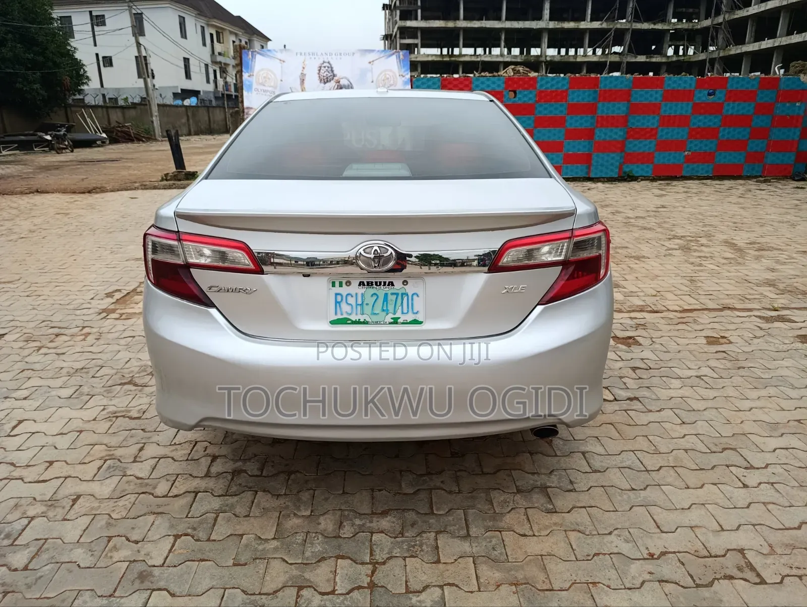 Toyota Camry XLE 4dr Sedan (2.5L 4cyl 6A) 2012 Silver
