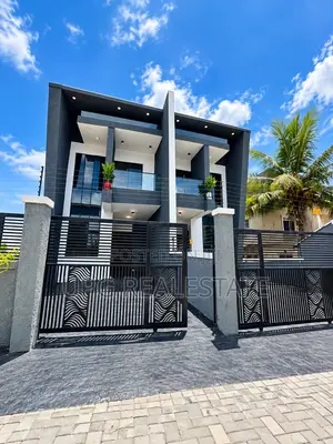 3bdrm Duplex in Sangotedo for sale