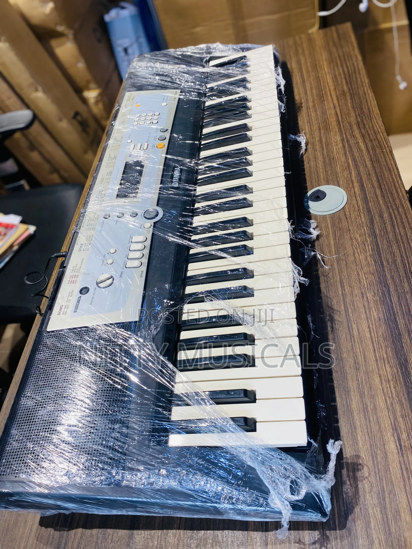 PSR-E203 Yamaha Keyboard