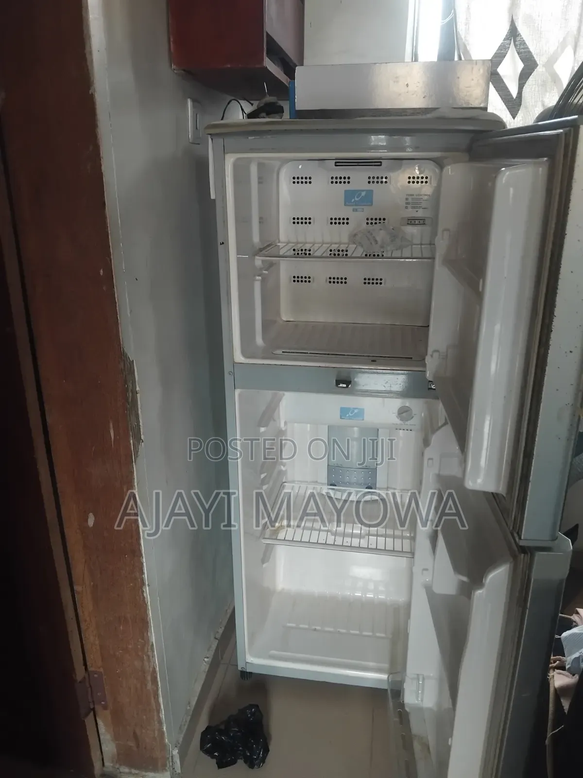 Hitachi Refrigerator