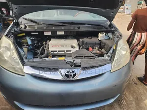 Toyota Sienna 2006 Blue