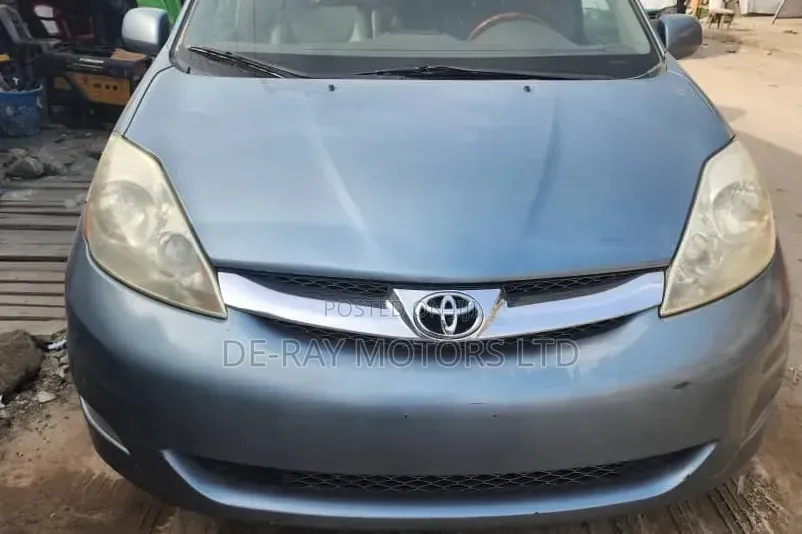Toyota Sienna 2006 Blue