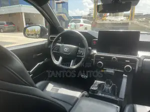Toyota Tacoma SR5 Double Cab 5' Bed AT 2024 Green