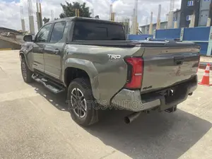 Toyota Tacoma 2024 Green