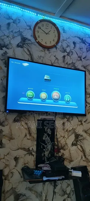 Clcan Title 32inch Bruhm Television