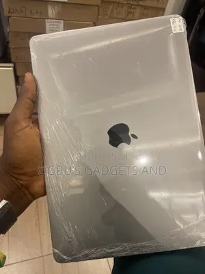 Laptop Apple MacBook Pro 2017 8GB Intel Core i5 SSD 512GB
