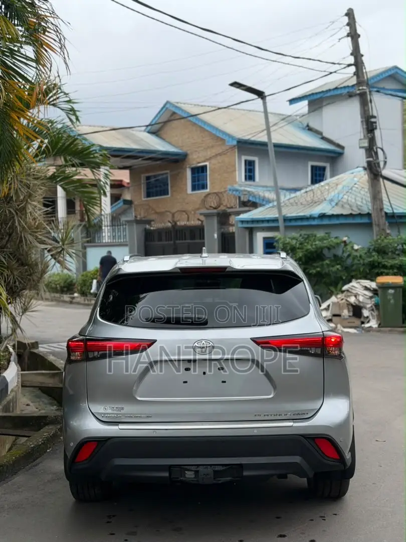 Toyota Highlander Platinum 2021 Silver