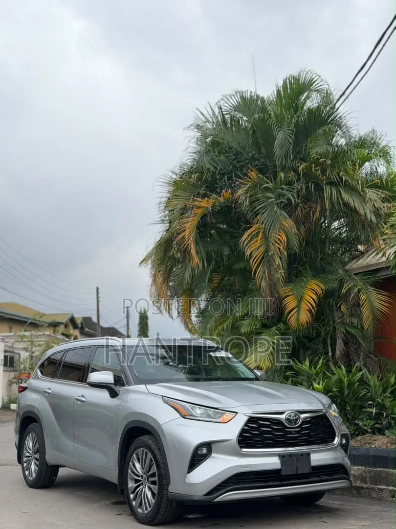 Toyota Highlander Platinum 2021 Silver