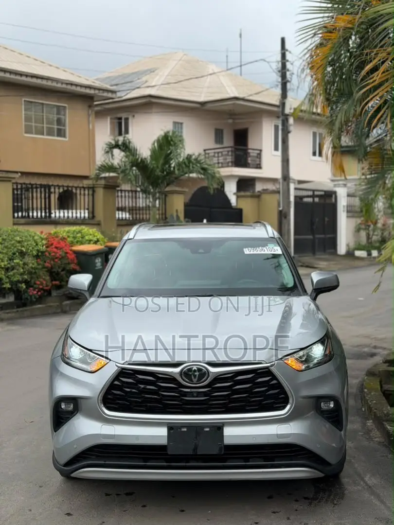 Toyota Highlander Platinum 2021 Silver