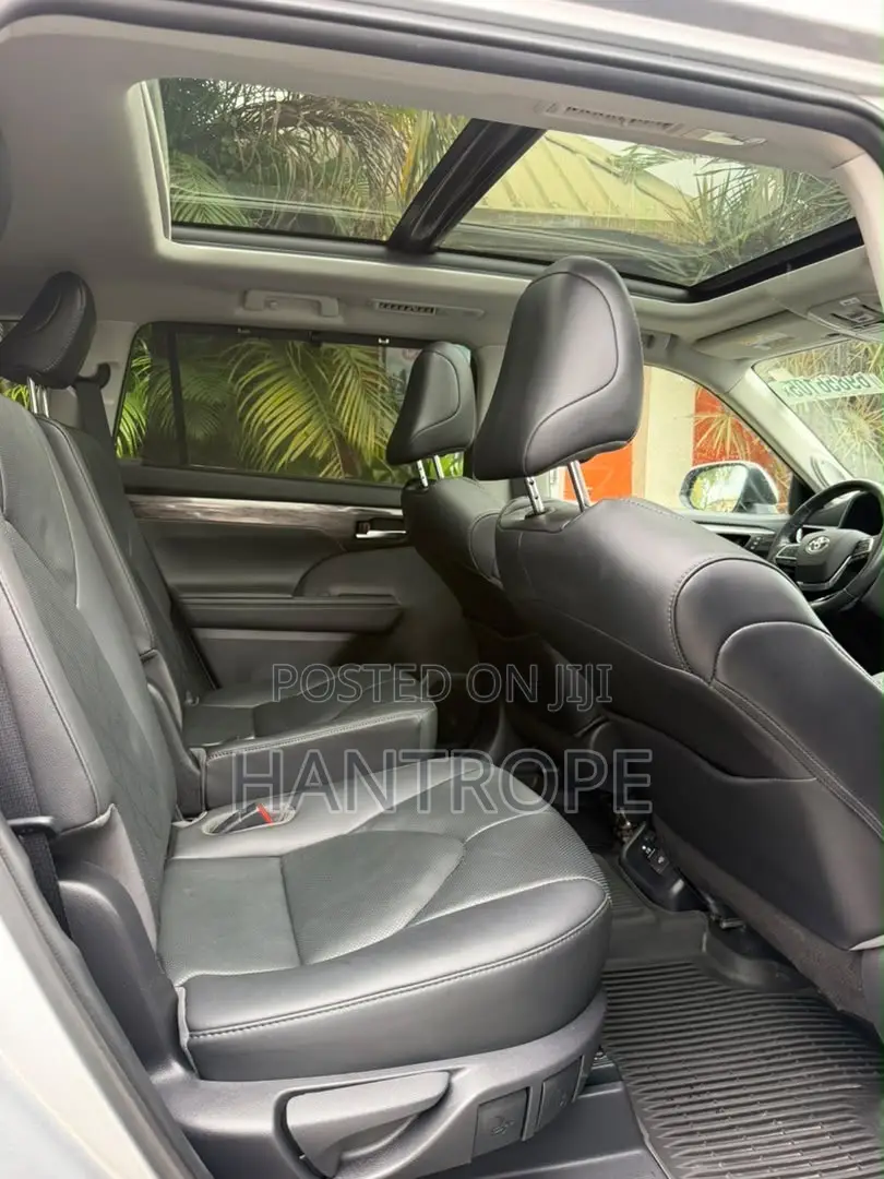Toyota Highlander Platinum 2021 Silver