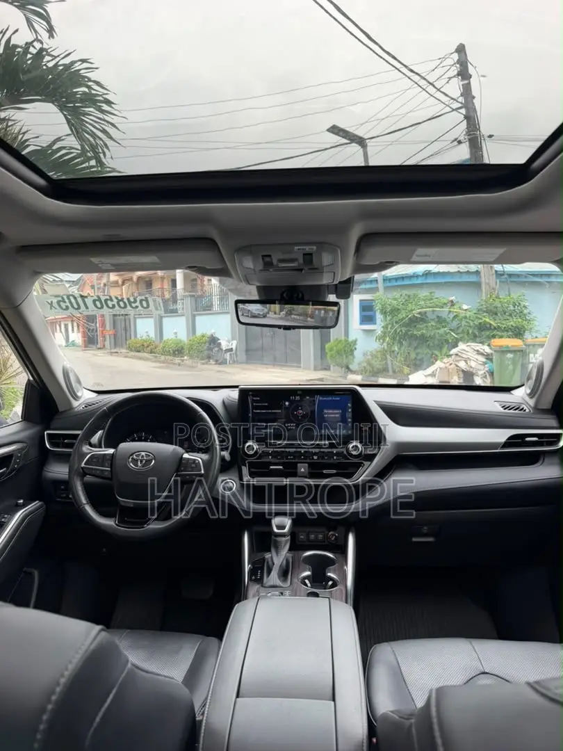 Toyota Highlander Platinum 2021 Silver