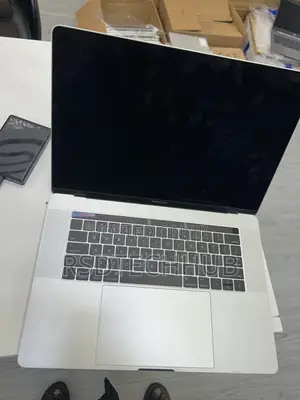 Laptop Apple MacBook Pro 2019 16GB Intel Core i7 SSD 512GB