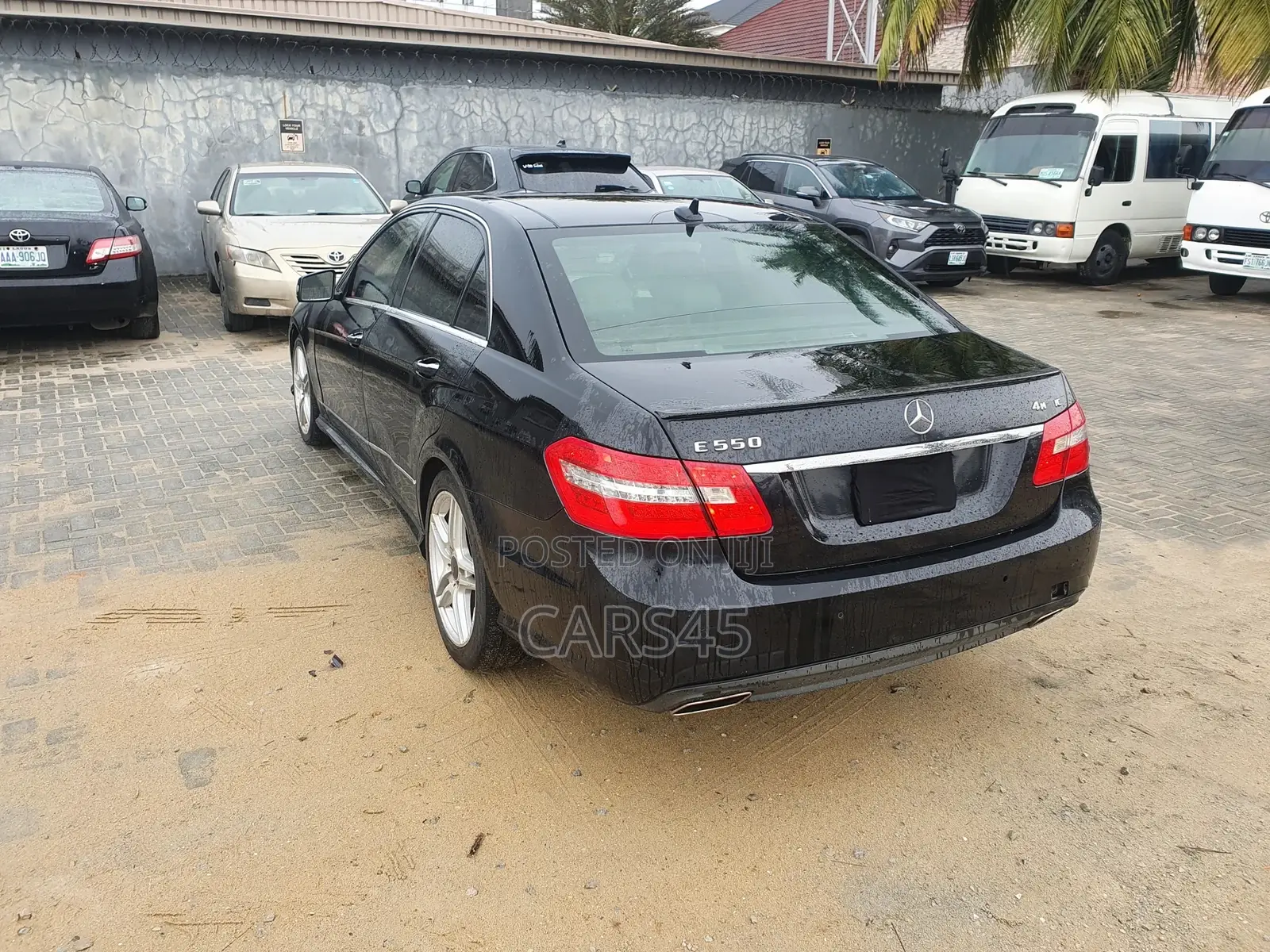 Mercedes-Benz E550 2011 Black