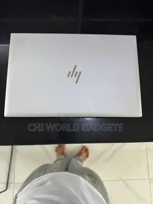 Laptop HP EliteBook 830 G8 16GB Intel Core i7 SSD 256GB