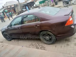 Ford Focus 2010 Red