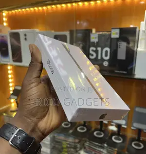 New Apple iPhone Air 256 GB