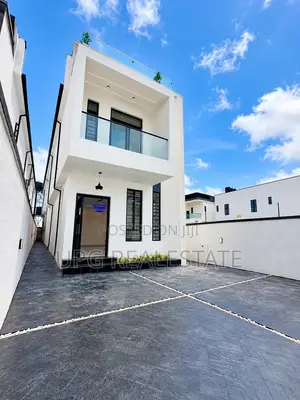5bdrm Duplex in Sangotedo for sale