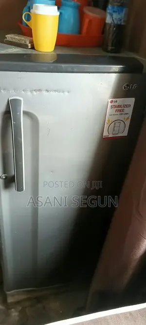 Rrecently Bought Medium Fridge Available for Sell