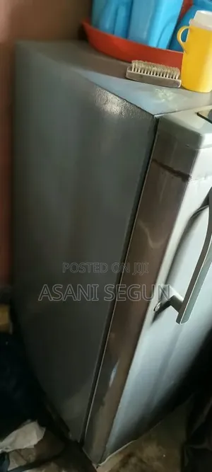 Rrecently Bought Medium Fridge Available for Sell