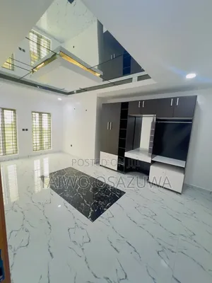 2bdrm Apartment in Chisco Bus Stop, Ikate for rent
