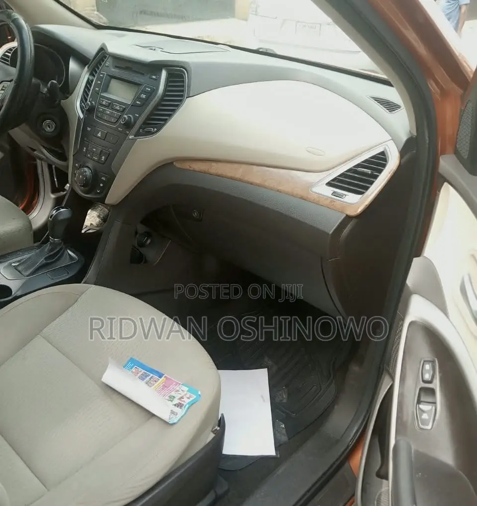 Hyundai Santa Fe 2015 Orange