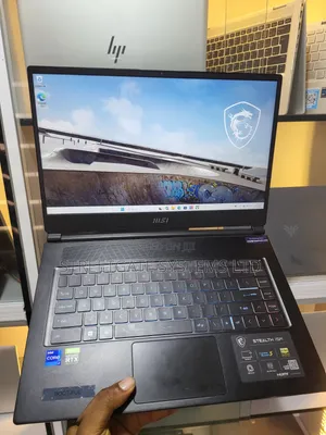 Laptop MSI 16GB Intel Core i7 SSD 512GB