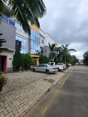 3bdrm Duplex in Apo District for rent