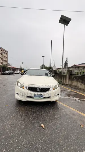 Honda Accord 2010 White