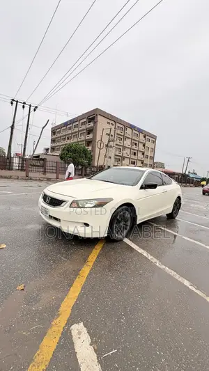 Honda Accord 2010 White