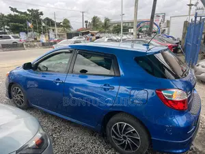 Toyota Matrix S Hatchback AWD (2.4L 4cyl 4A) 2009 Blue