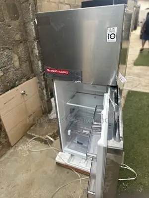 LG 260L Double Door Fridge With Inverter Technology