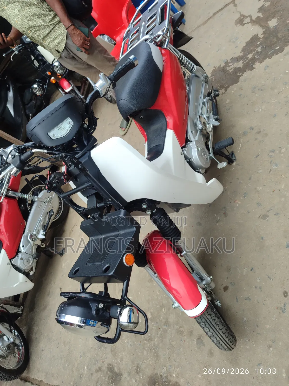Honda CB 2018 Red