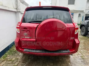 Toyota RAV4 2010 Red
