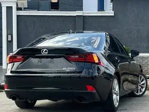 Lexus IS 200t 2016