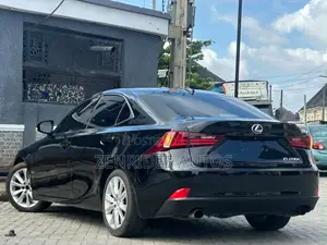 Lexus IS 200t 2016